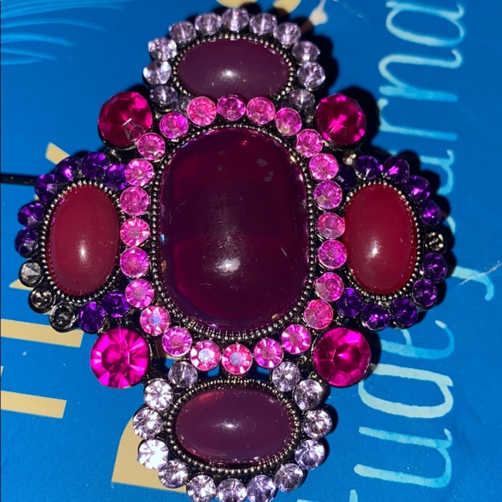 3 broaches
